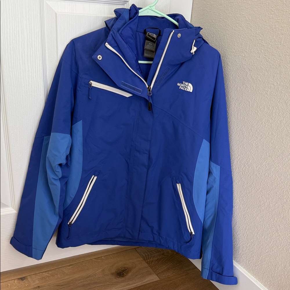 The North Face Women's Two-Tone Blue Ski Jacket